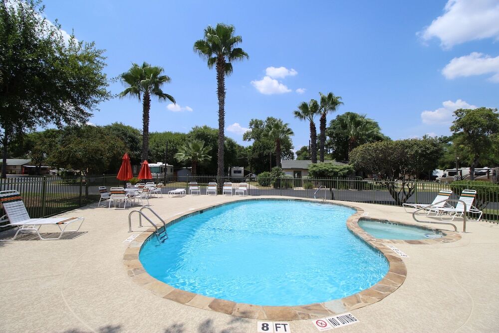Travelers World Rv Resort San Antonio Extérieur photo